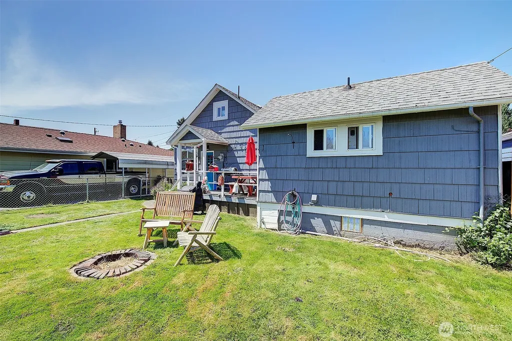 320 Williams Avenue N Renton WA 98057