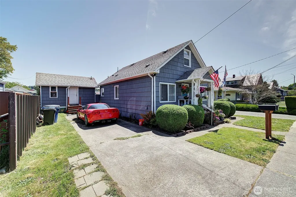 320 Williams Avenue N Renton WA 98057