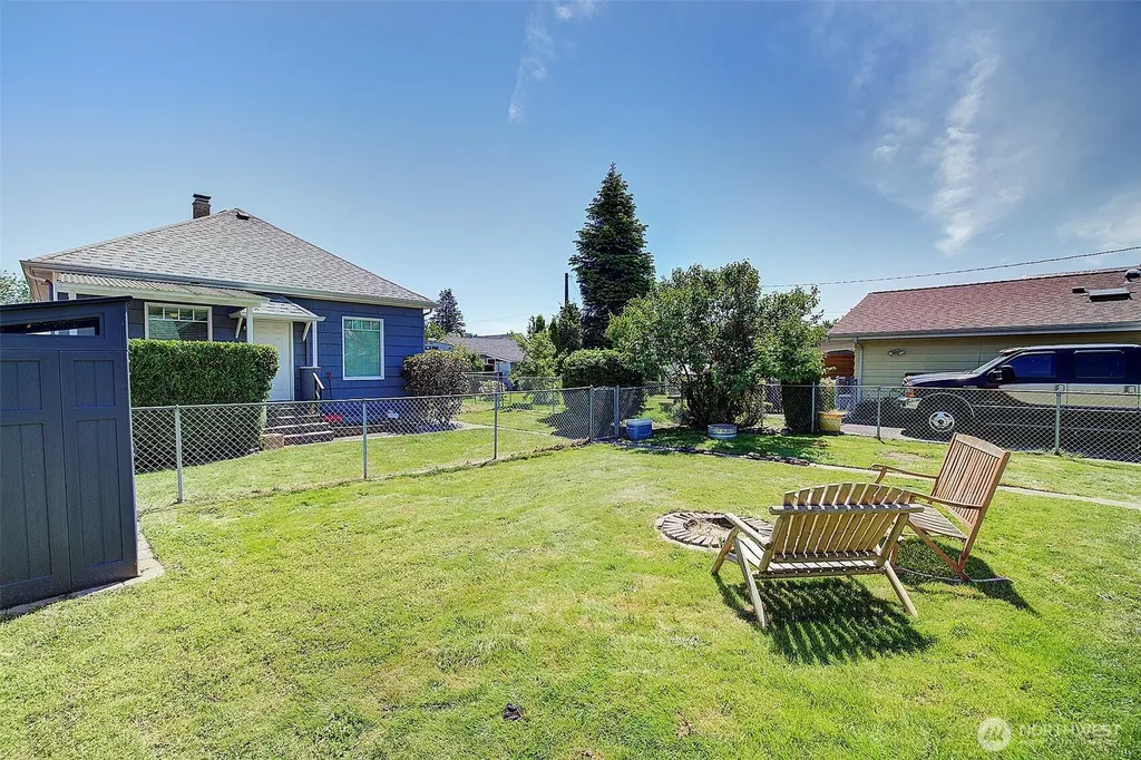320 Williams Avenue N Renton WA 98057