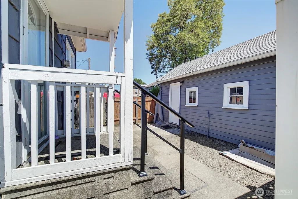 320 Williams Avenue N Renton WA 98057