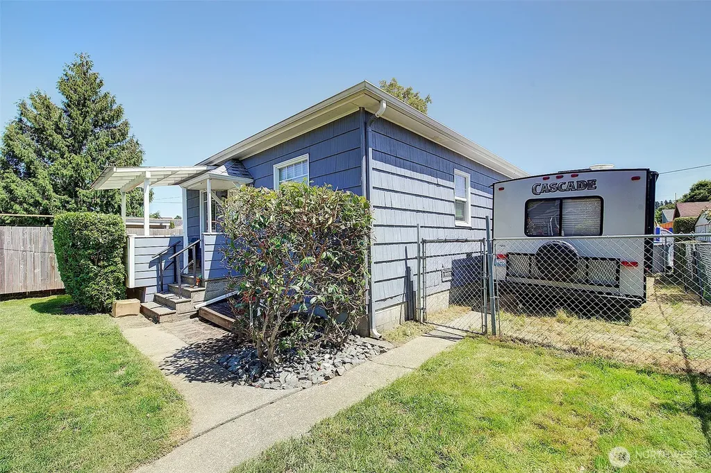 320 Williams Avenue N Renton WA 98057