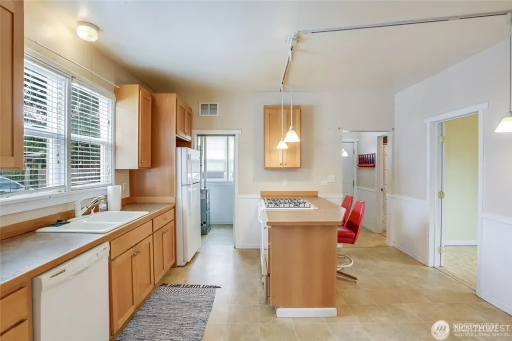 320 Williams Avenue N Renton WA 98057