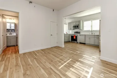 320 Williams Avenue N Renton WA 98057
