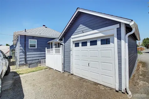 320 Williams Avenue N Renton WA 98057