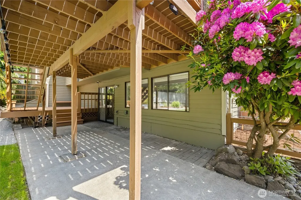 14821 104th Avenue NE Bothell WA 98011