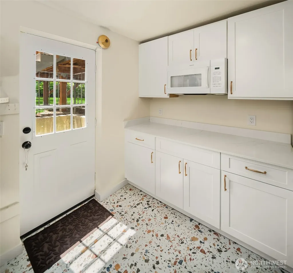 2512 Natalie Lane Tacoma WA 98388