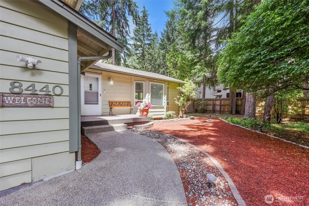 8440 Homestead Avenue NE Olympia WA 98516