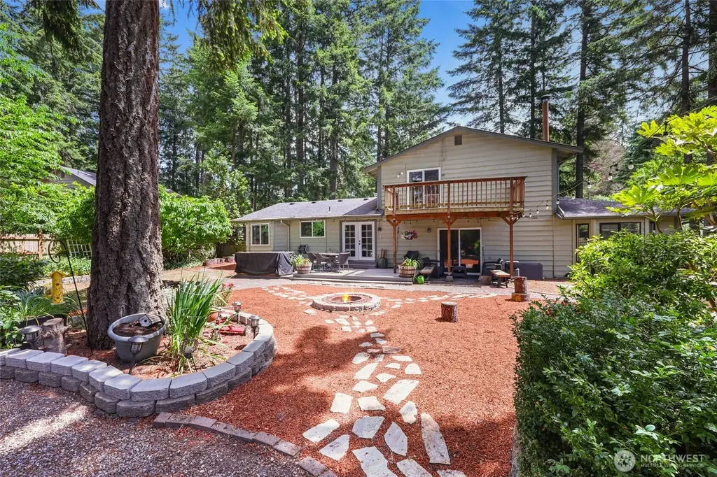 8440 Homestead Avenue NE Olympia WA 98516