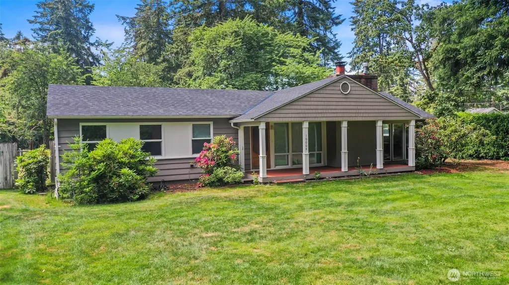 10004 Lake Steilacoom Drive SW Lakewood WA 98498