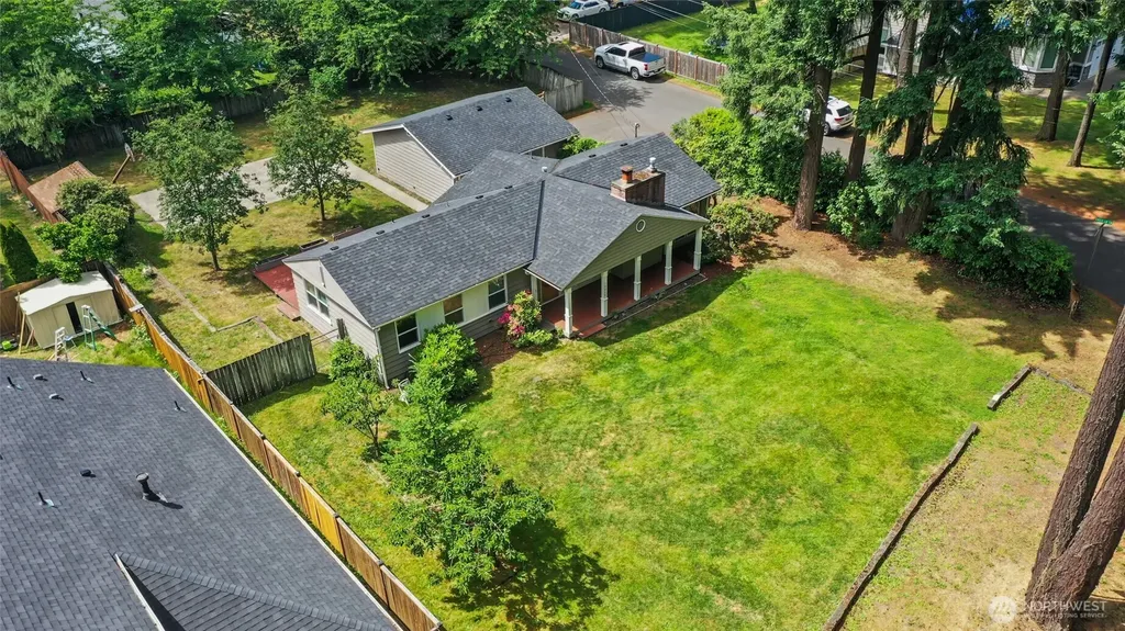 10004 Lake Steilacoom Drive SW Lakewood WA 98498