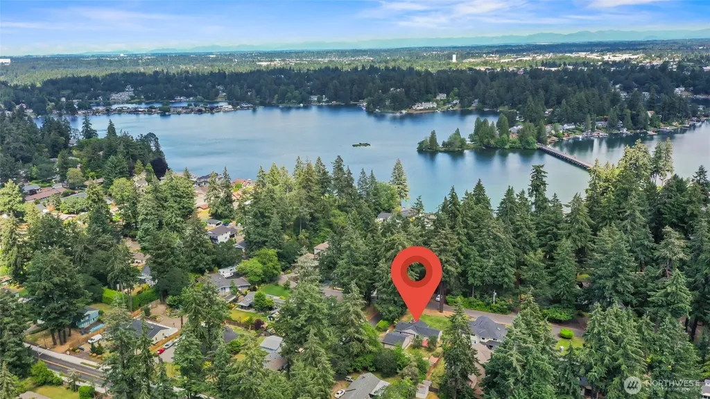 10004 Lake Steilacoom Drive SW Lakewood WA 98498