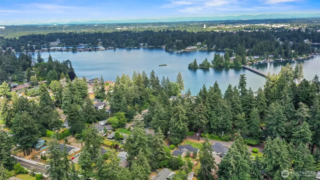 10004 Lake Steilacoom Drive SW Lakewood WA 98498