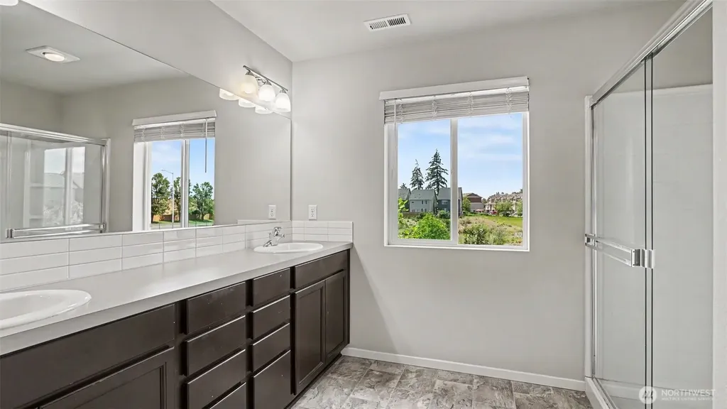 18220 110th Avenue E Puyallup WA 98374