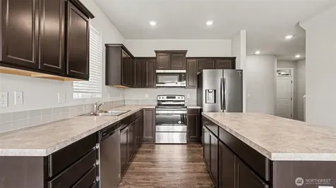 18220 110th Avenue E Puyallup WA 98374