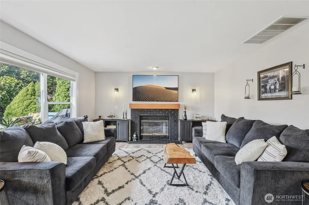 21611 SE 257th Place Maple Valley WA 98038