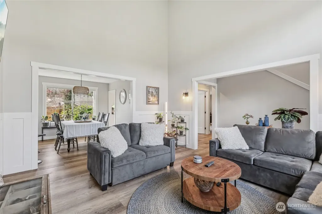 21611 SE 257th Place Maple Valley WA 98038
