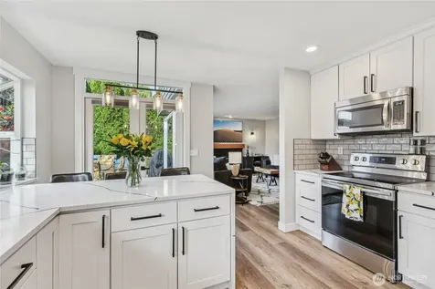 21611 SE 257th Place Maple Valley WA 98038