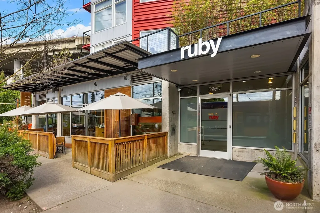 2960 Eastlake Avenue E Seattle WA 98102