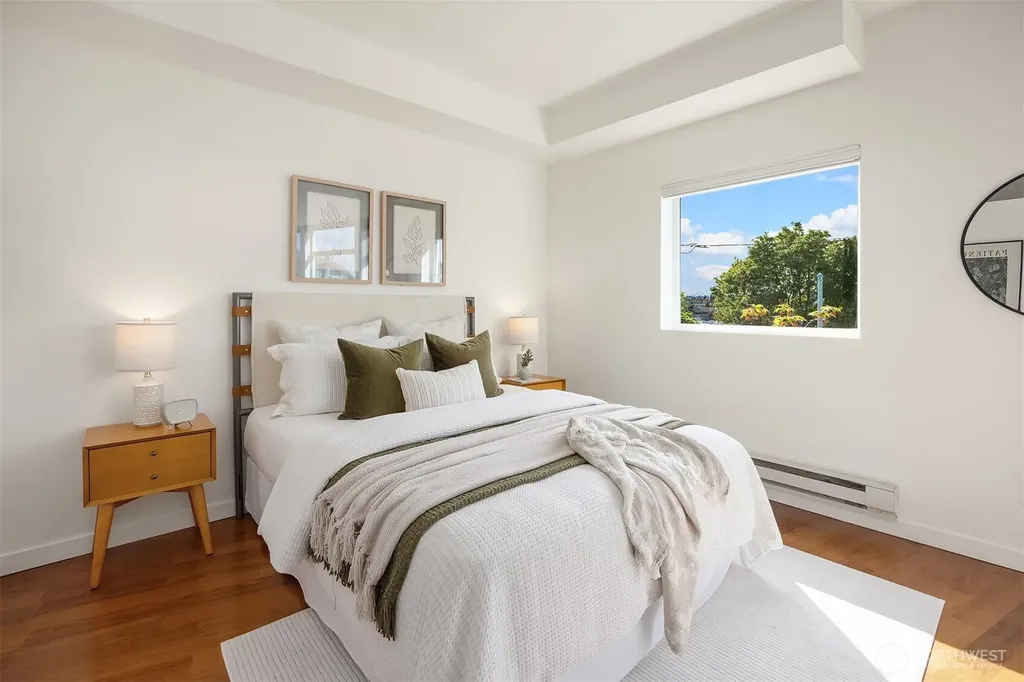 2960 Eastlake Avenue E Seattle WA 98102
