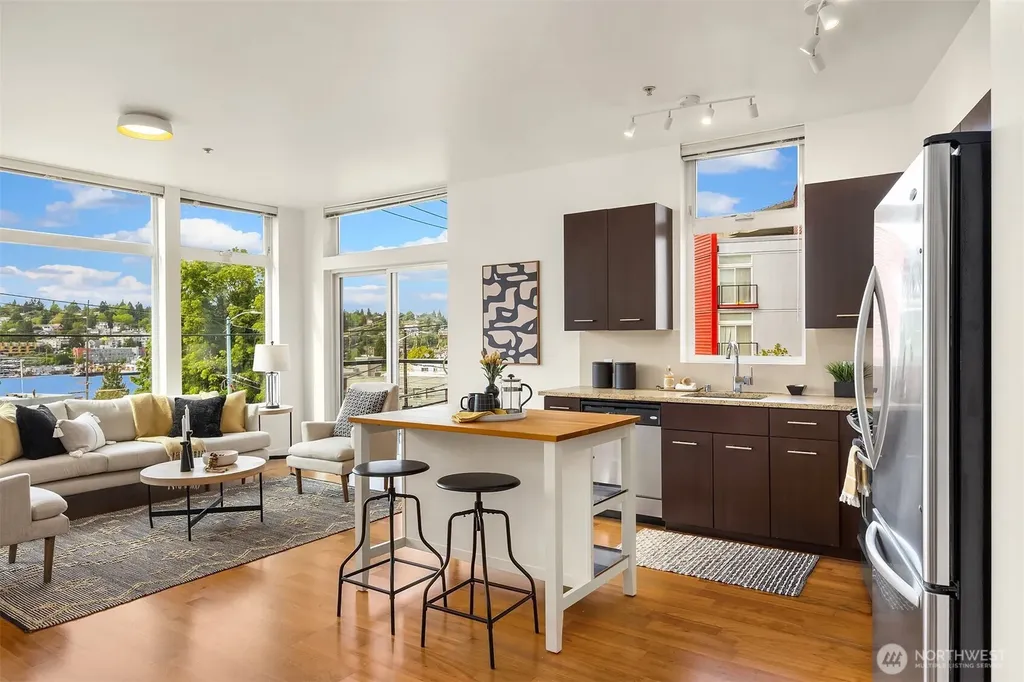 2960 Eastlake Avenue E Seattle WA 98102