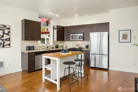 2960 Eastlake Avenue E Seattle WA 98102