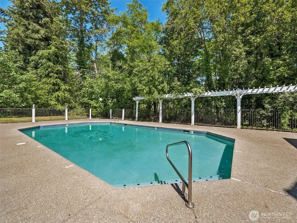 33020 10th Avenue SW Federal Way WA 98023