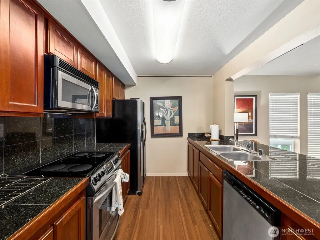 33020 10th Avenue SW Federal Way WA 98023