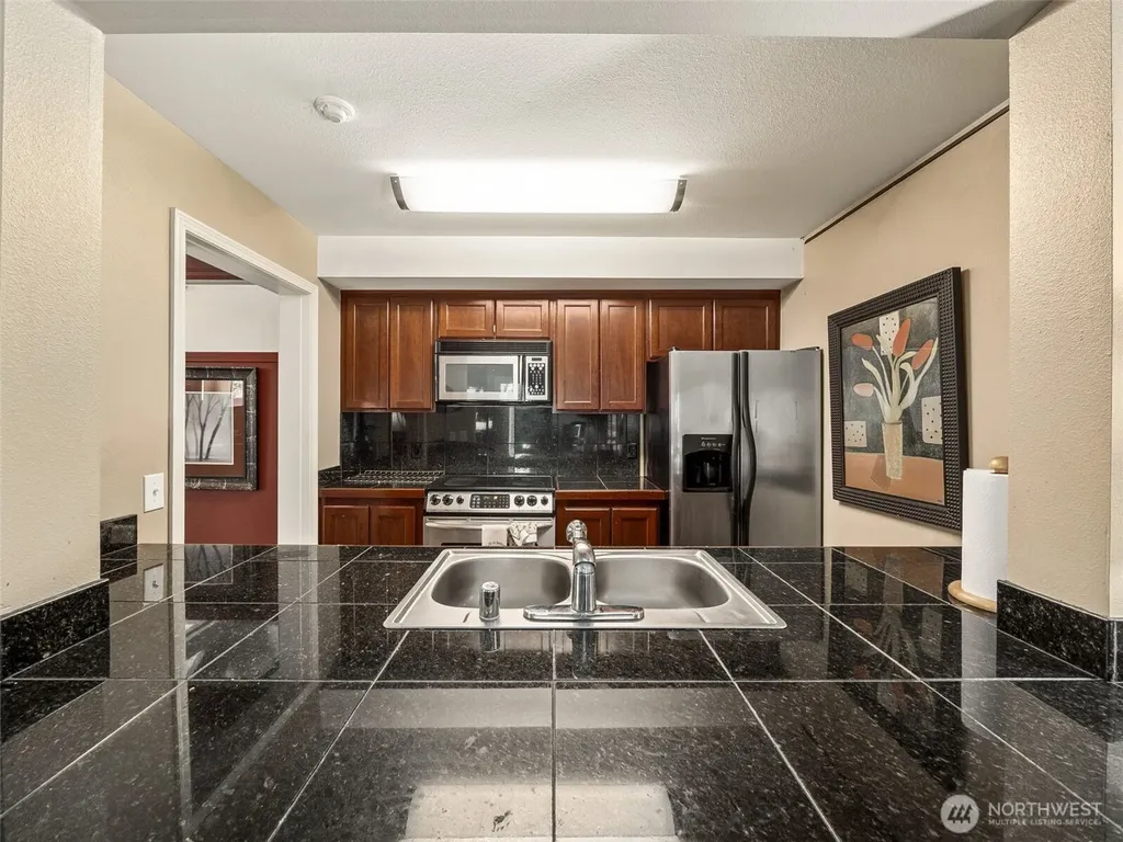 33020 10th Avenue SW Federal Way WA 98023