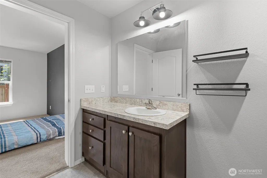 4355 Northgate Drive Oak Harbor WA 98277