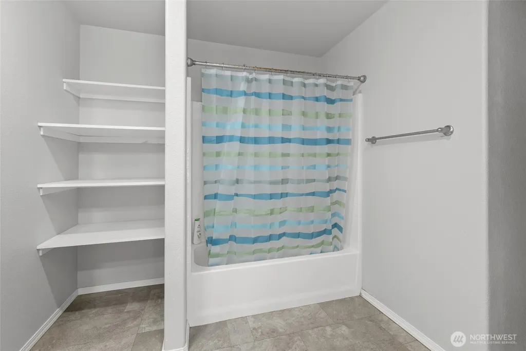 4355 Northgate Drive Oak Harbor WA 98277