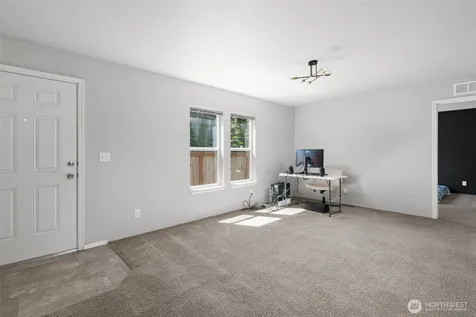4355 Northgate Drive Oak Harbor WA 98277