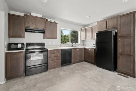 4355 Northgate Drive Oak Harbor WA 98277