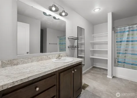 4355 Northgate Drive Oak Harbor WA 98277