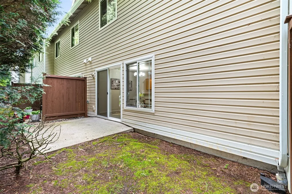 4126 214th Street SW Mountlake Terrace WA 98043