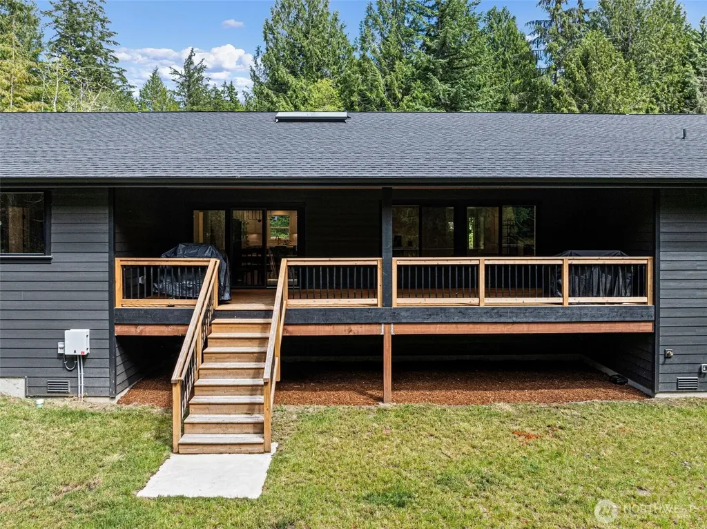 7761 Larson Lane NW Seabeck WA 98380