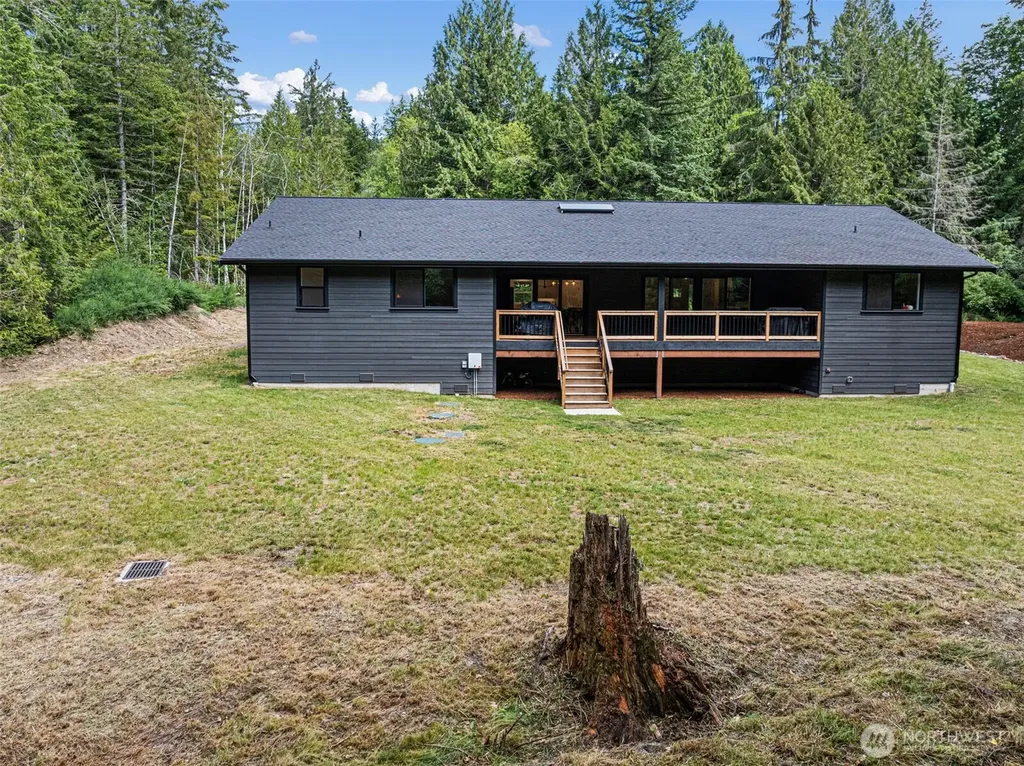 7761 Larson Lane NW Seabeck WA 98380