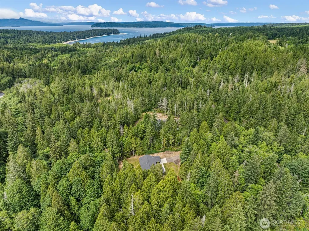 7761 Larson Lane NW Seabeck WA 98380
