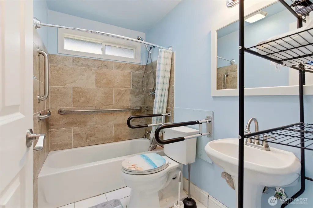 3208 21st Street Everett WA 98201