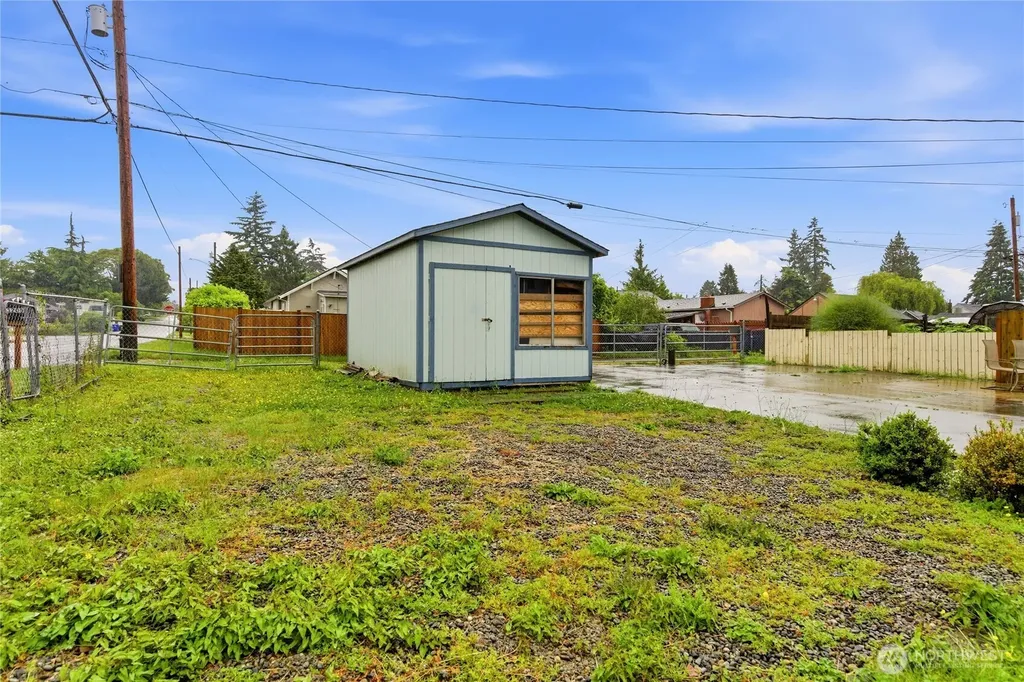 3208 21st Street Everett WA 98201
