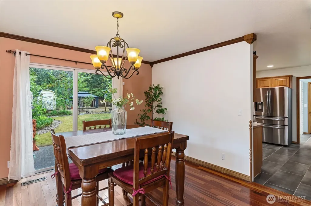 731 E Lakeshore Drive Allyn WA 98524