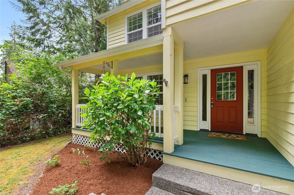 731 E Lakeshore Drive Allyn WA 98524