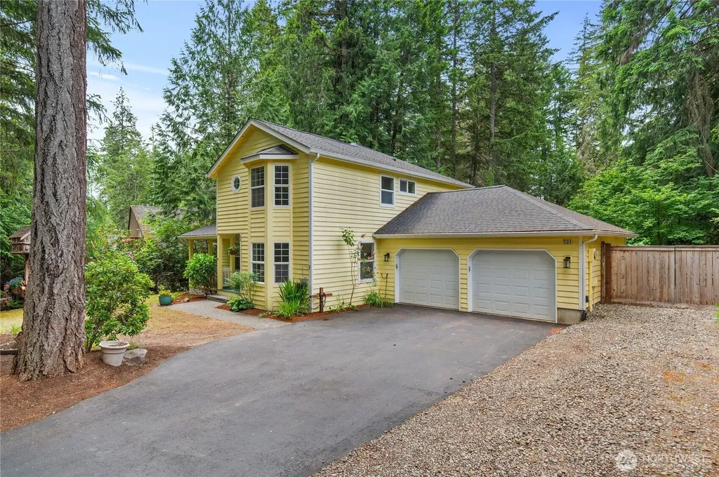 731 E Lakeshore Drive Allyn WA 98524