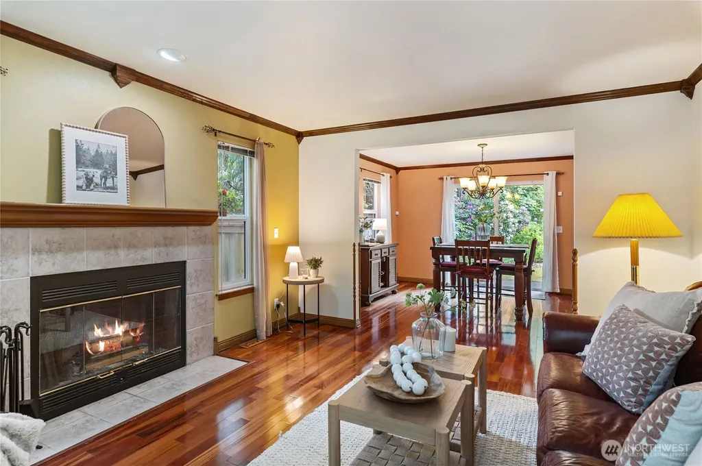 731 E Lakeshore Drive Allyn WA 98524