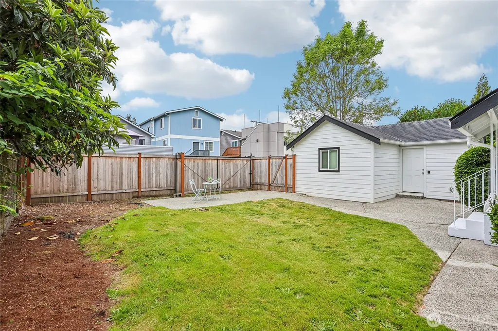 8609 55th Avenue S Seattle WA 98118
