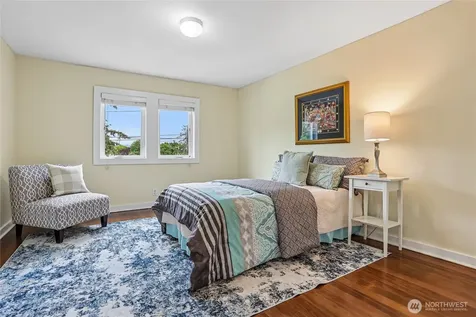 8609 55th Avenue S Seattle WA 98118