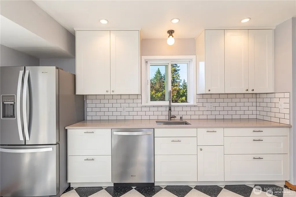 8601 36th Avenue SW Seattle WA 98126