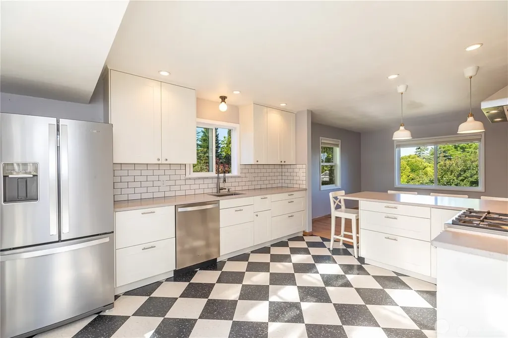 8601 36th Avenue SW Seattle WA 98126