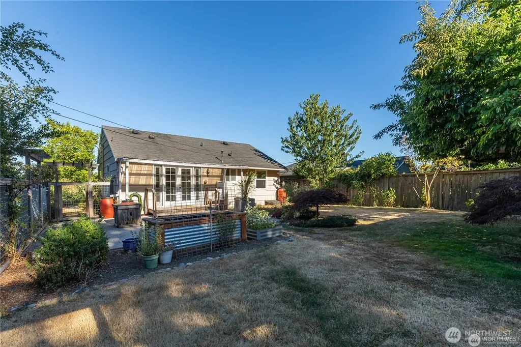8601 36th Avenue SW Seattle WA 98126