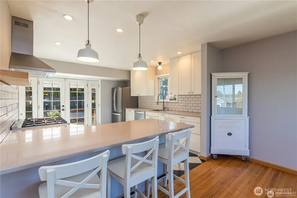 8601 36th Avenue SW Seattle WA 98126