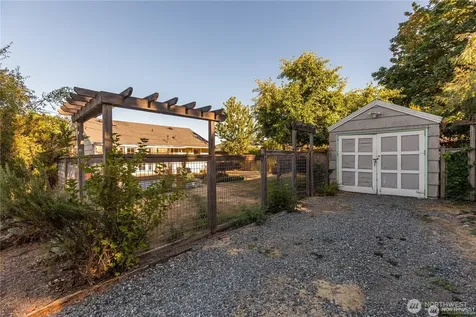 8601 36th Avenue SW Seattle WA 98126